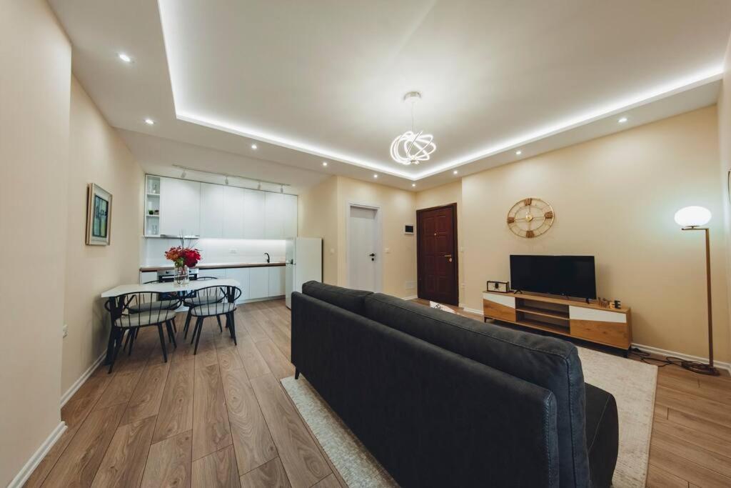 Luxury Apartment At Myslym Shyri 티라나 외부 사진