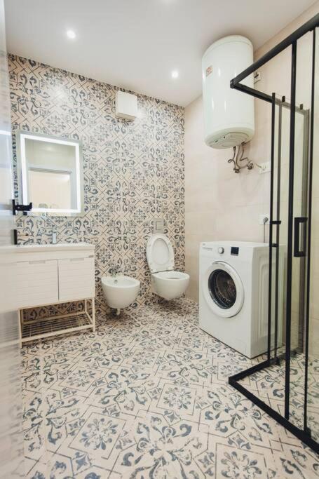 Luxury Apartment At Myslym Shyri 티라나 외부 사진